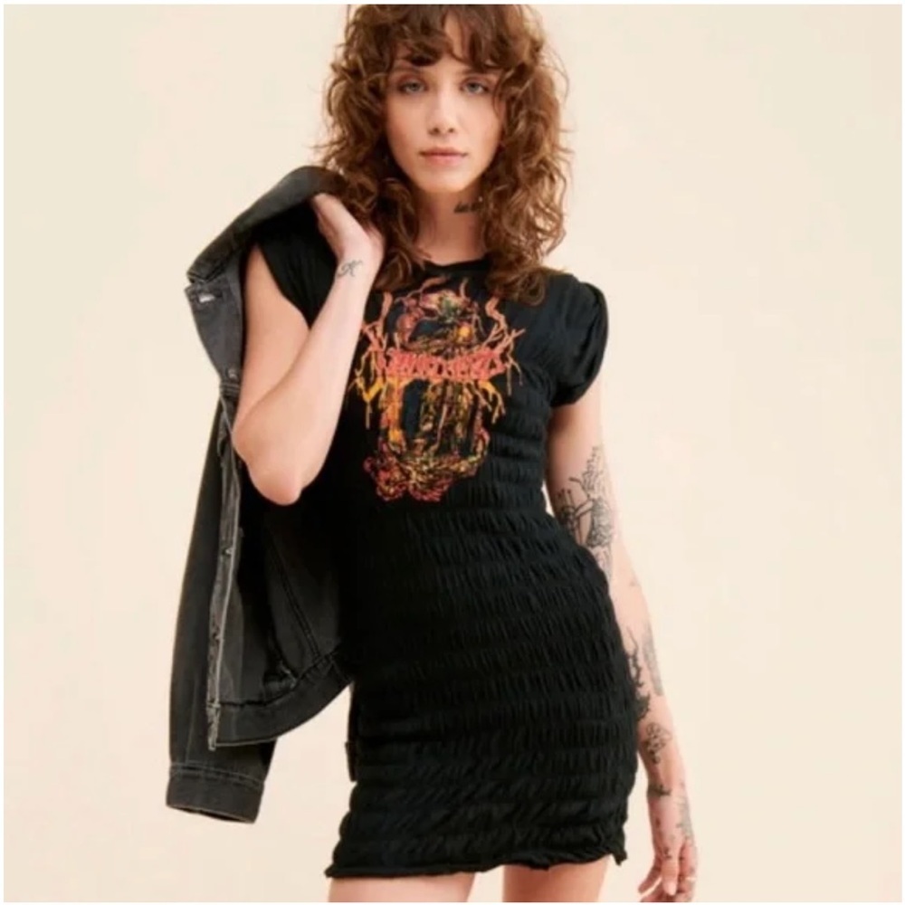 Urban outfitters Tatum smocked mini dress NWT grunge goth size M - Picture 5 of 14